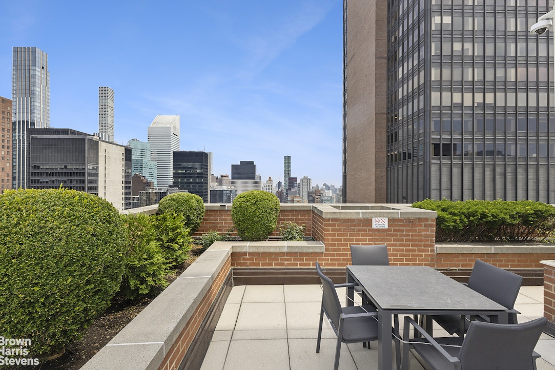 236 East 47th Street 16C Turtle Bay New York NY 10017