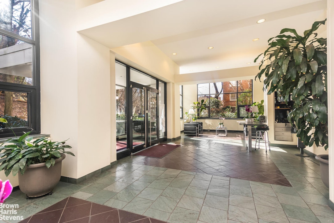 2575 Palisade Avenue 9F Spuyten Duyvil Bronx NY 10463