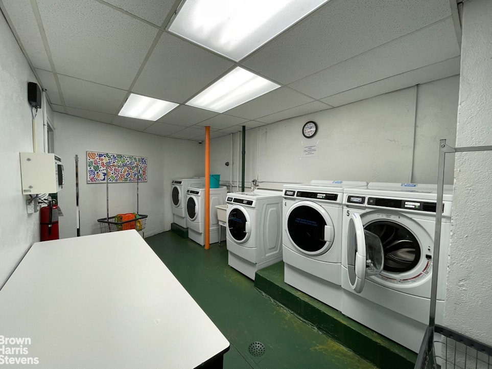 50-15 39th Street 1F Sunnyside Queens NY 11104