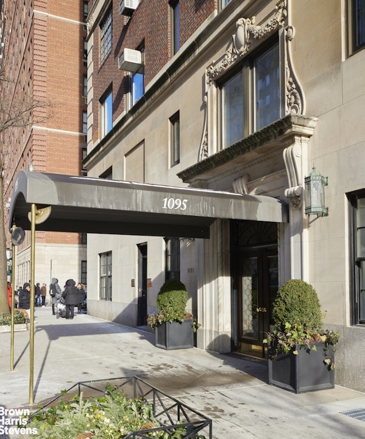1095 Park Avenue 8B Carnegie Hill New York NY 10128