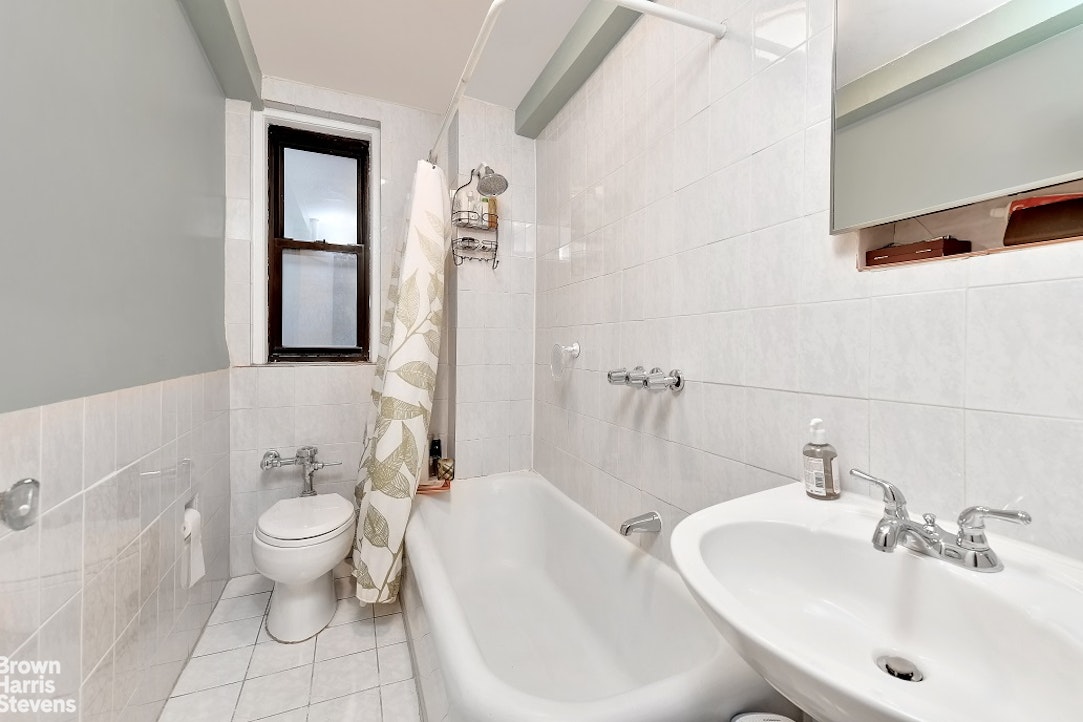 226-230 East 12th Street 5D E. Greenwich Village New York NY 10003