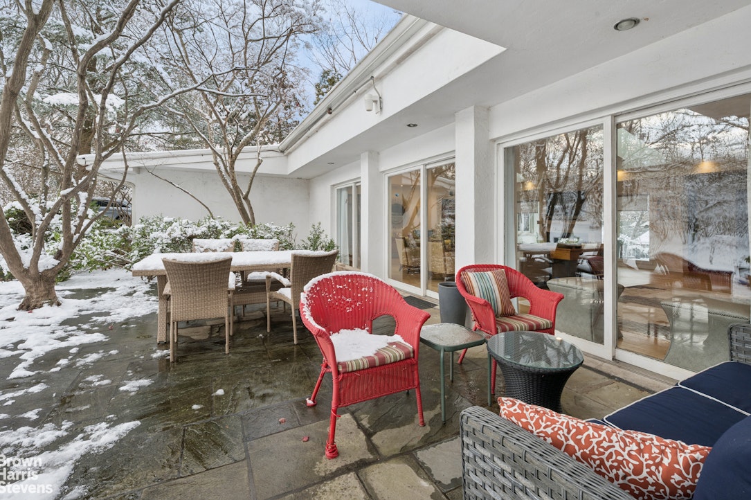 383 West 254th Street North Riverdale Bronx NY 10471