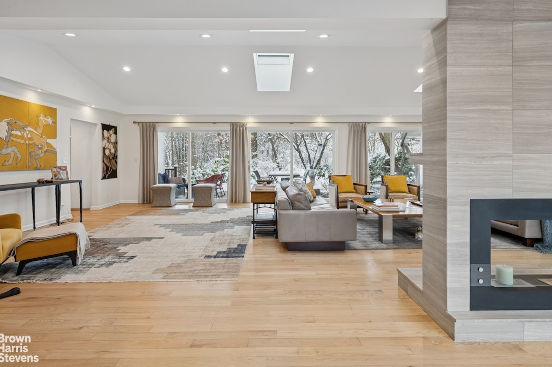 383 West 254th Street North Riverdale Bronx NY 10471