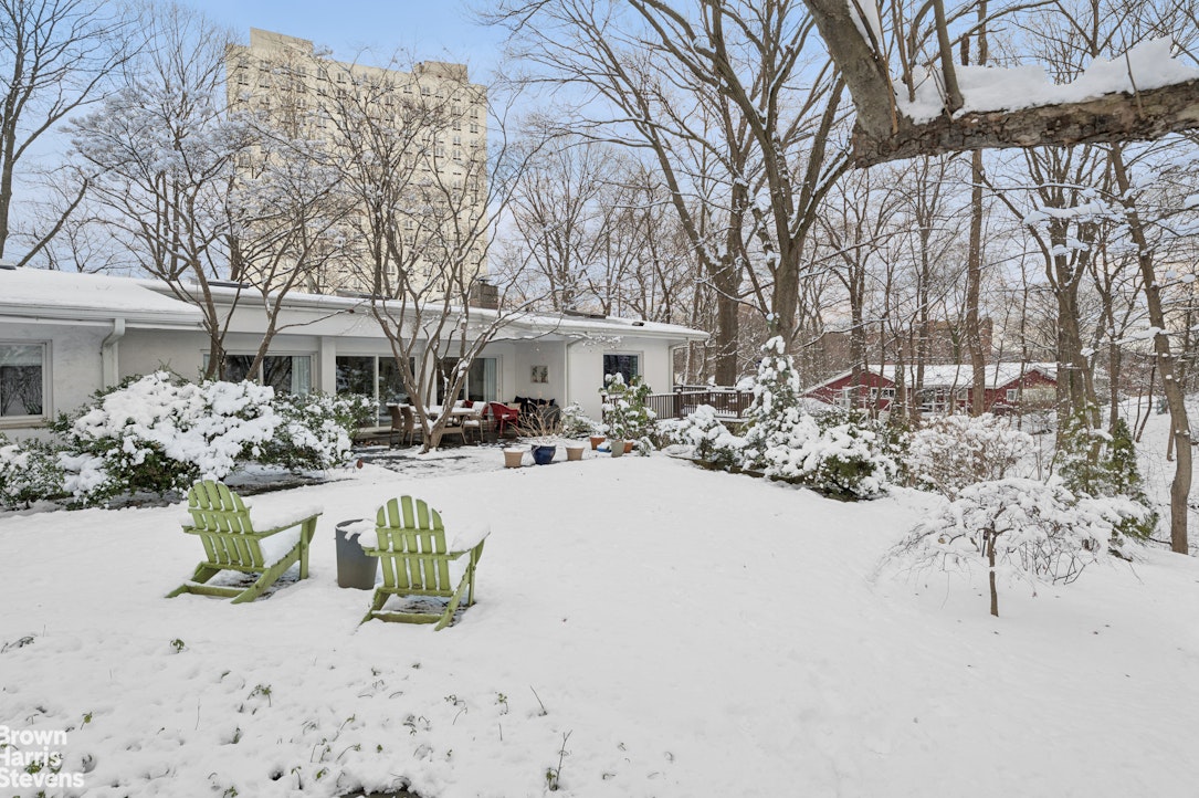 383 West 254th Street North Riverdale Bronx NY 10471