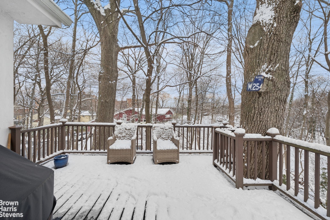 383 West 254th Street North Riverdale Bronx NY 10471