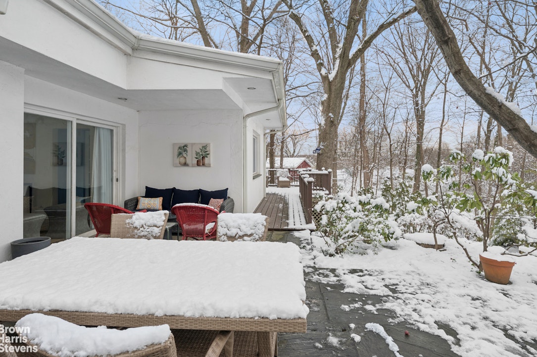 383 West 254th Street North Riverdale Bronx NY 10471