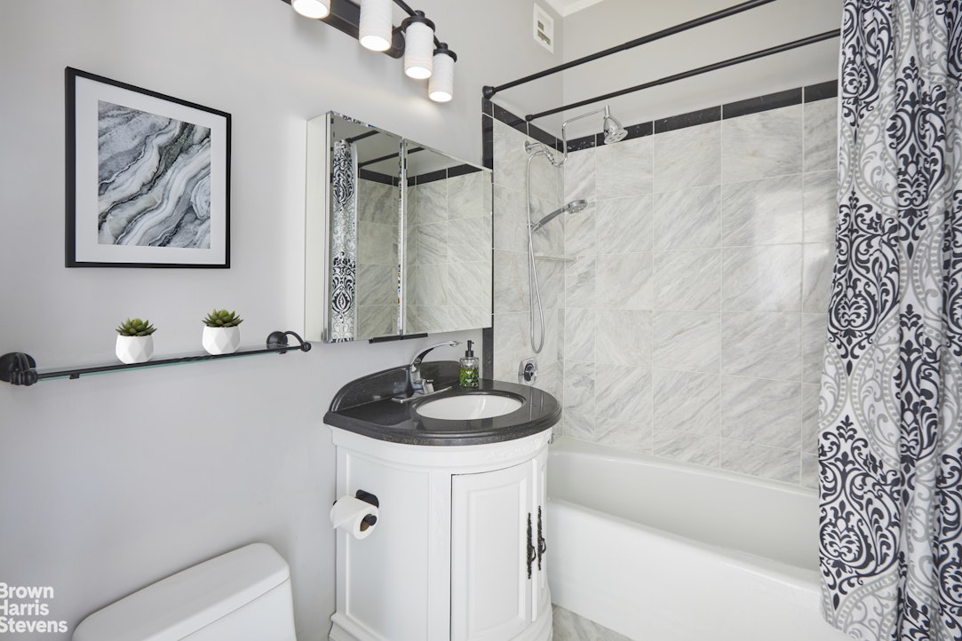 200 East 32nd Street 32A Kips Bay New York NY 10016