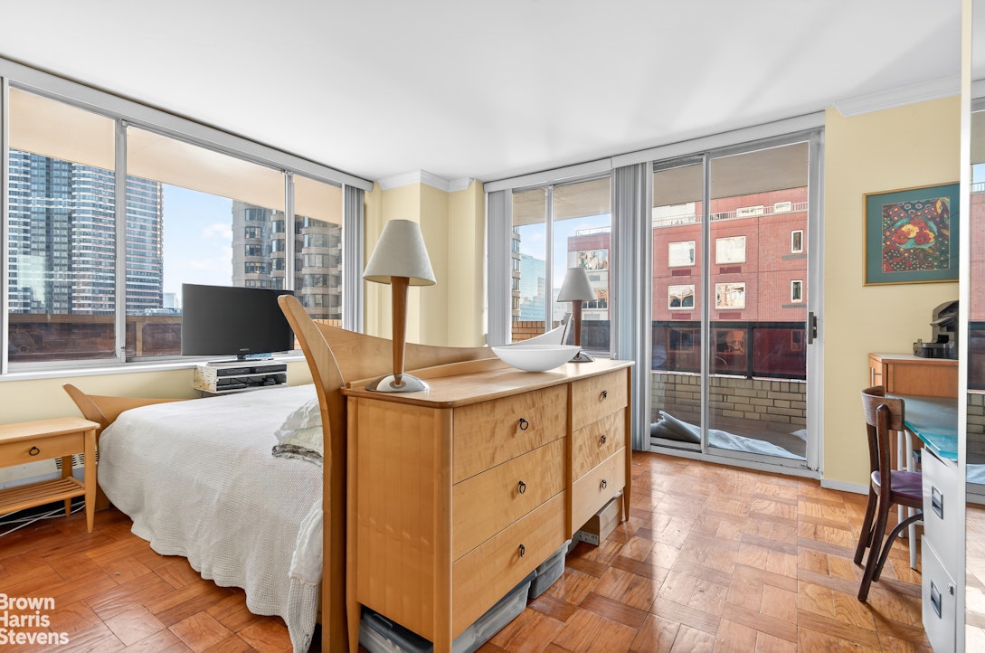 311 East 38th Street Murray Hill New York NY 10016