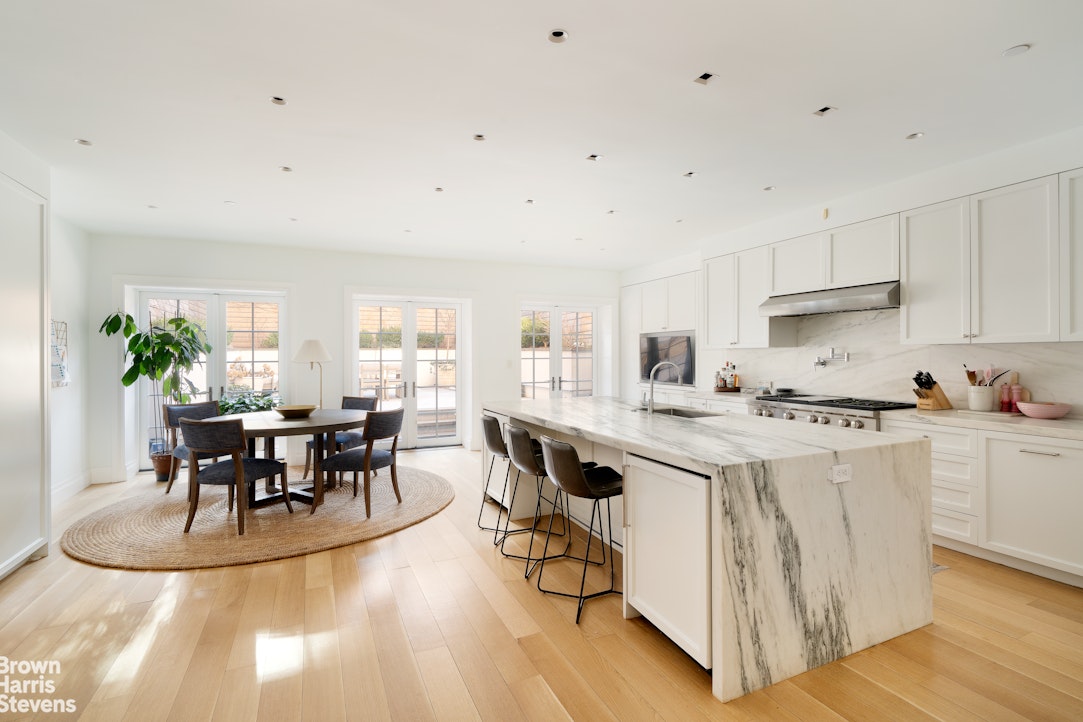 318 West 20th Street Chelsea New York NY 10011