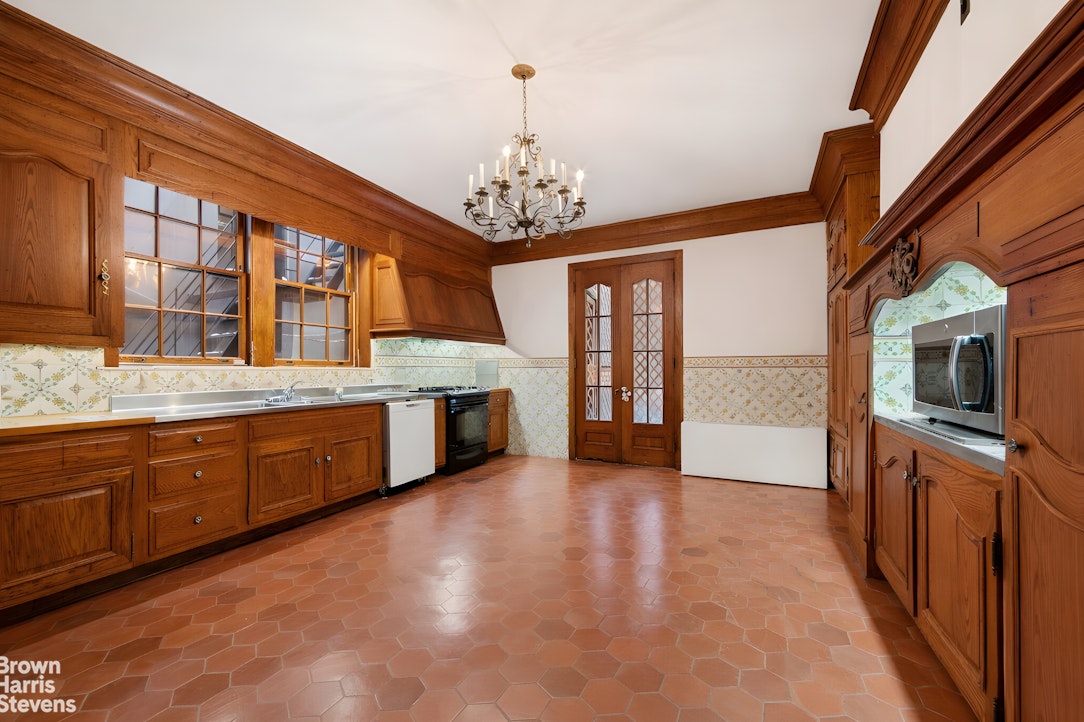 52 East 69th Street Upper East Side New York NY 10021