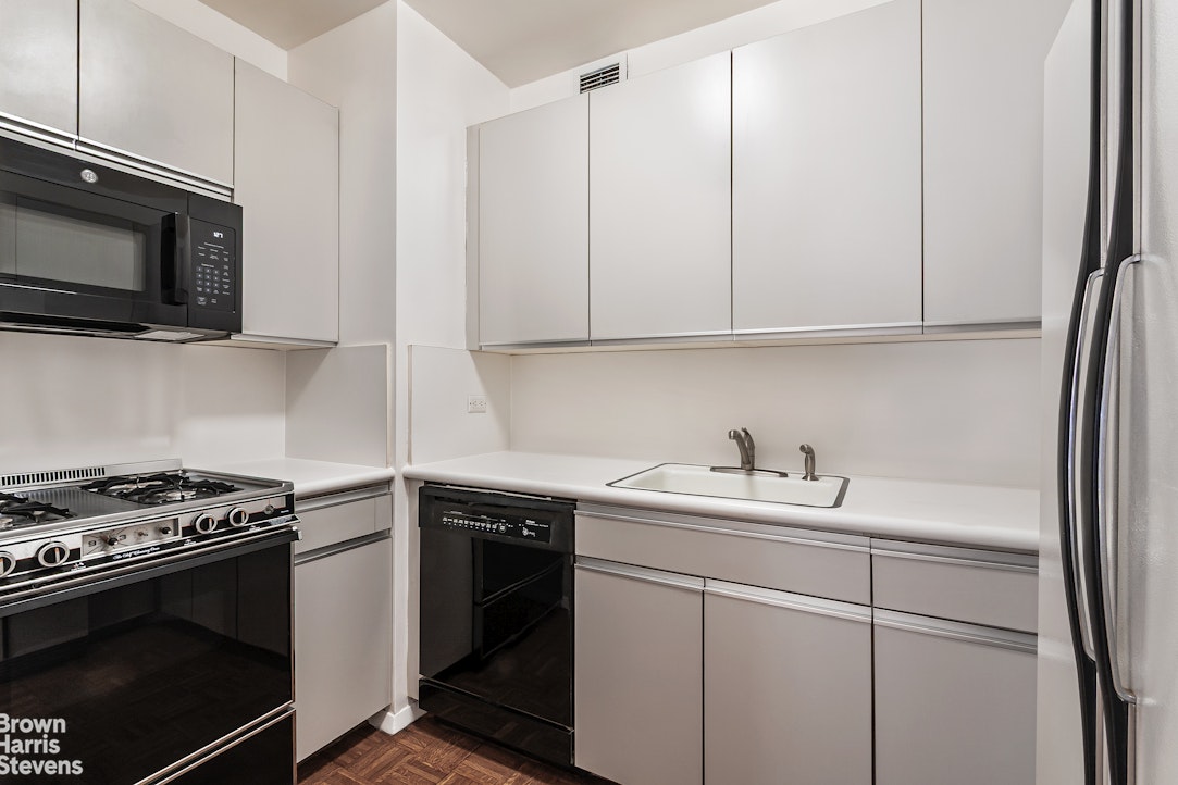 200 East 61st Street 17A Upper East Side New York NY 10065