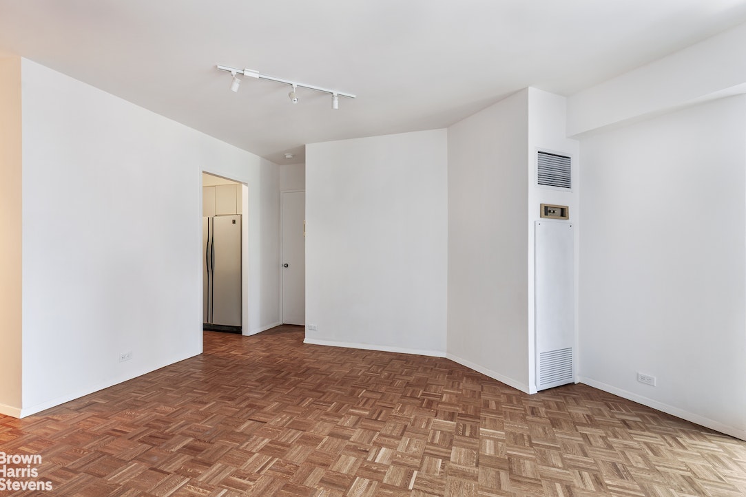 200 East 61st Street 17A Upper East Side New York NY 10065