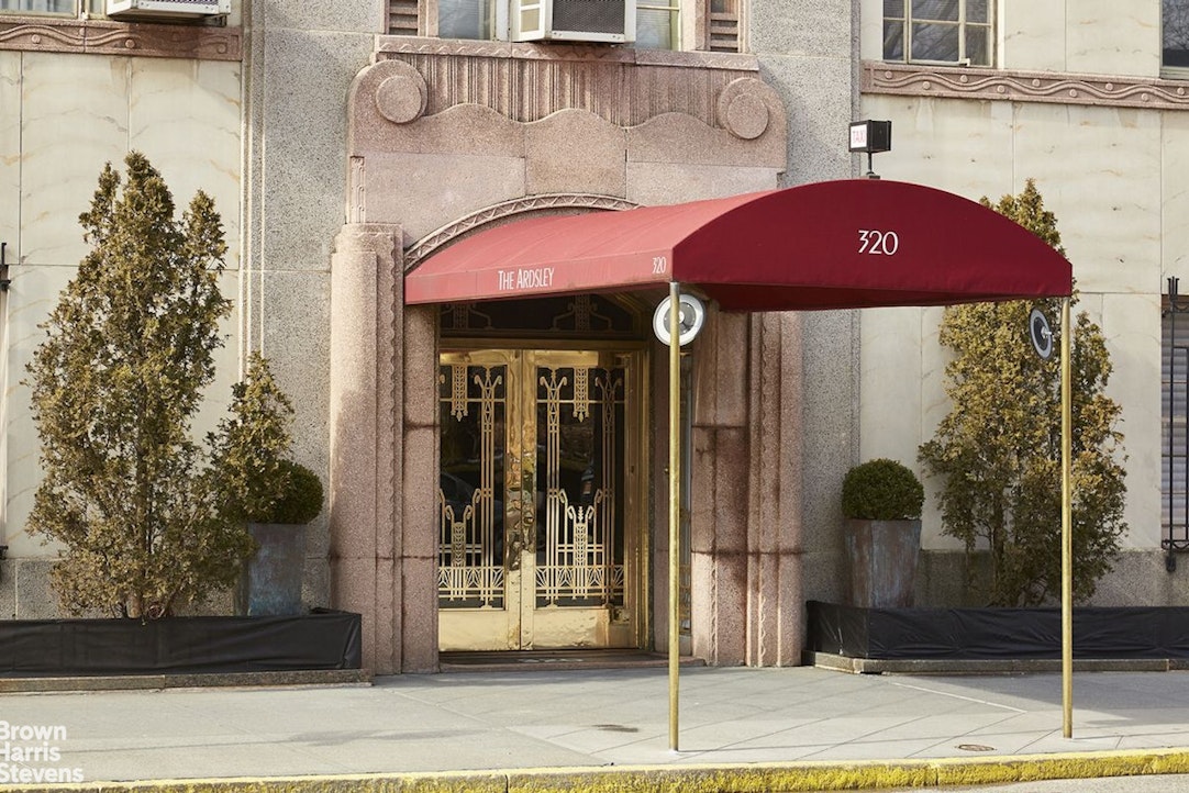 320 Central Park West 8N Central Park West New York NY 10025