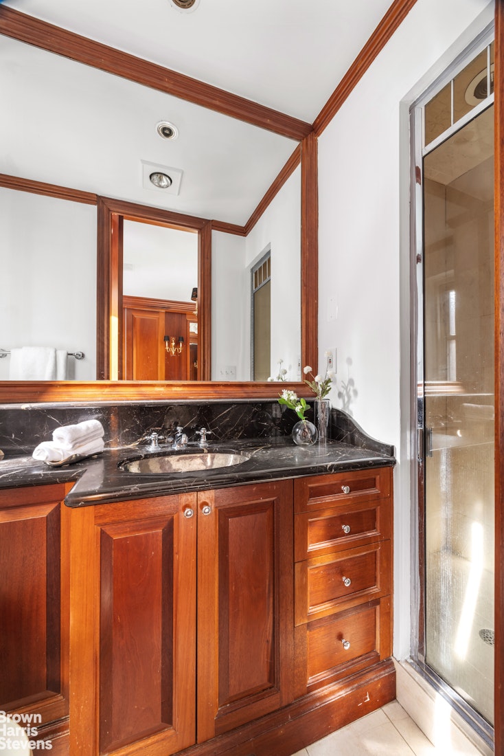 21 East 87th Street 6B Carnegie Hill New York NY 10128