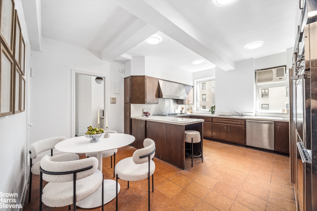 21 East 87th Street 6B Carnegie Hill New York NY 10128