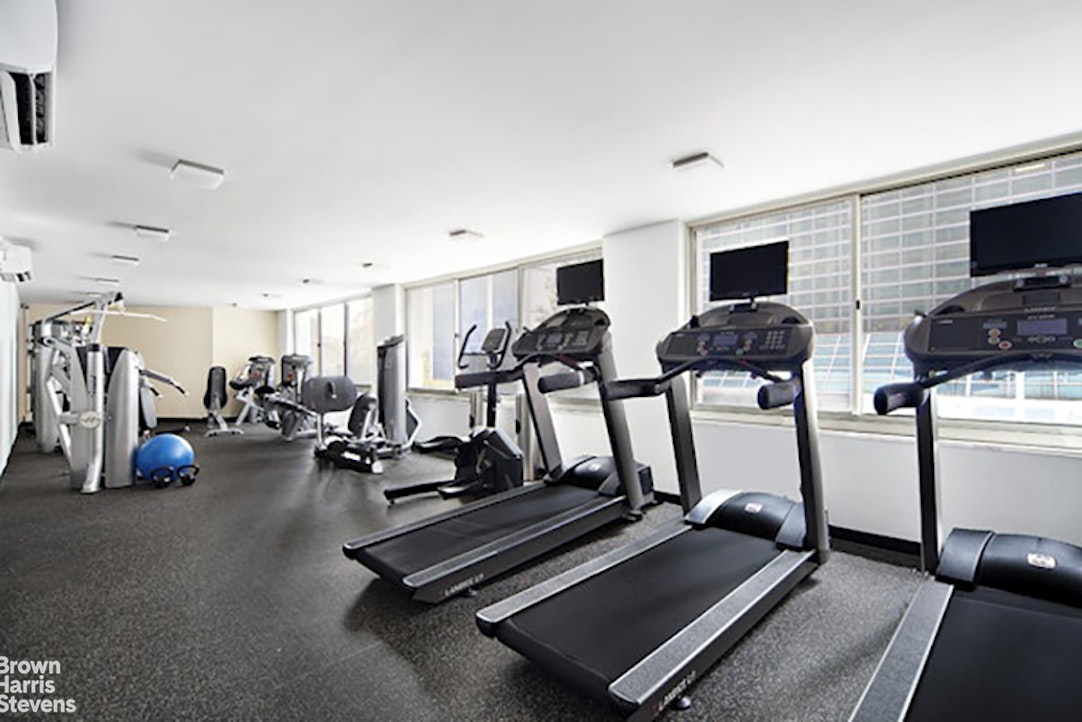 333 East 45th Street 26F Turtle Bay New York NY 10017