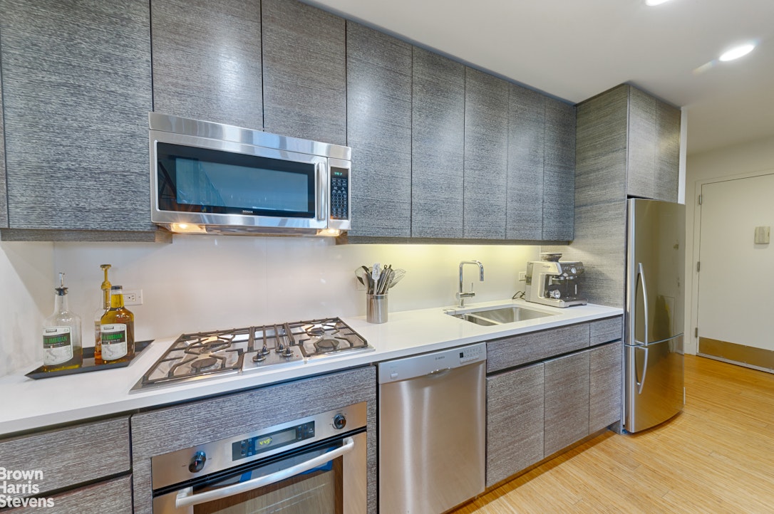 305 West 16th Street Chelsea New York NY 10011