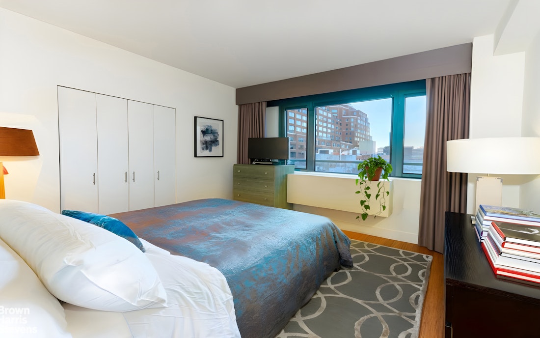 305 West 16th Street Chelsea New York NY 10011