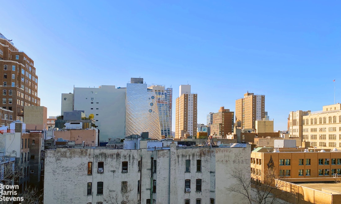 305 West 16th Street Chelsea New York NY 10011