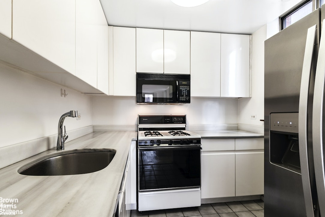 236 East 47th Street 21B Turtle Bay New York NY 10017