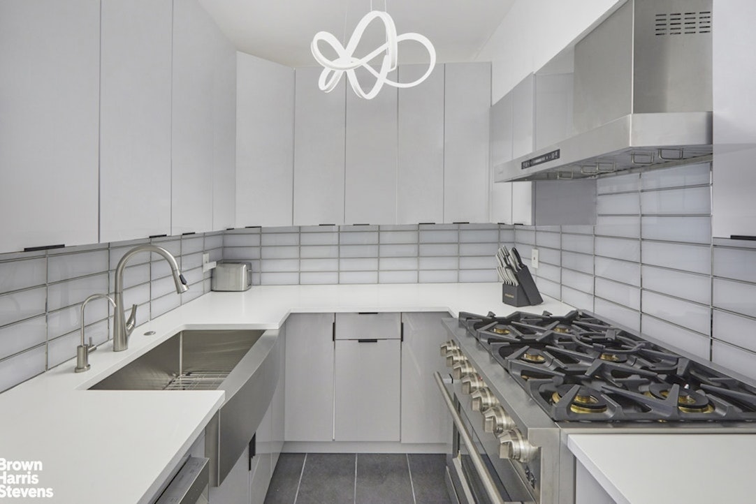 870 United Nations Plaza Beekman Place New York NY 10017