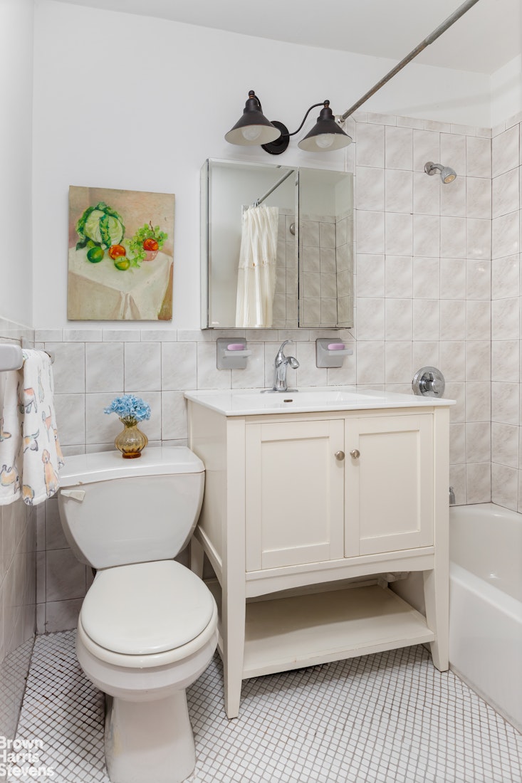 537 Clinton Street 2B Carroll Gardens Brooklyn NY 11231