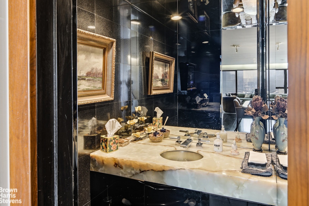 425 East 58th Street 15F Sutton Place New York NY 10022