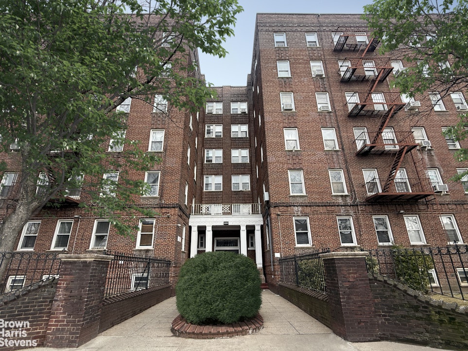 435 Ocean Parkway 3K Kensington Brooklyn NY 11218