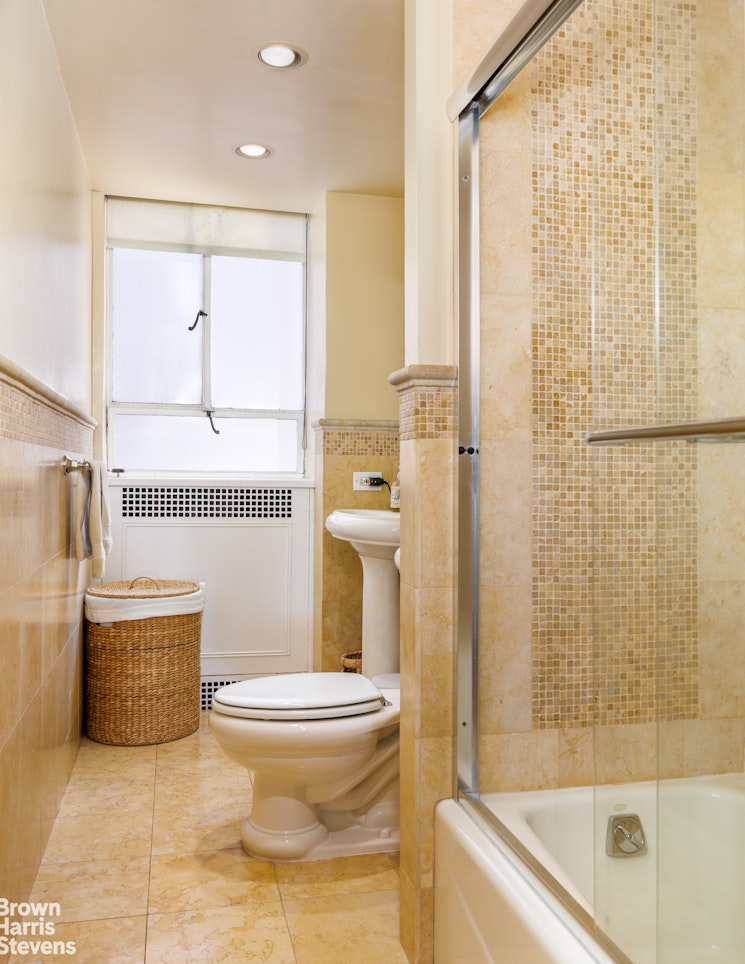 19 East 88th Street 6AH Carnegie Hill New York NY 10128