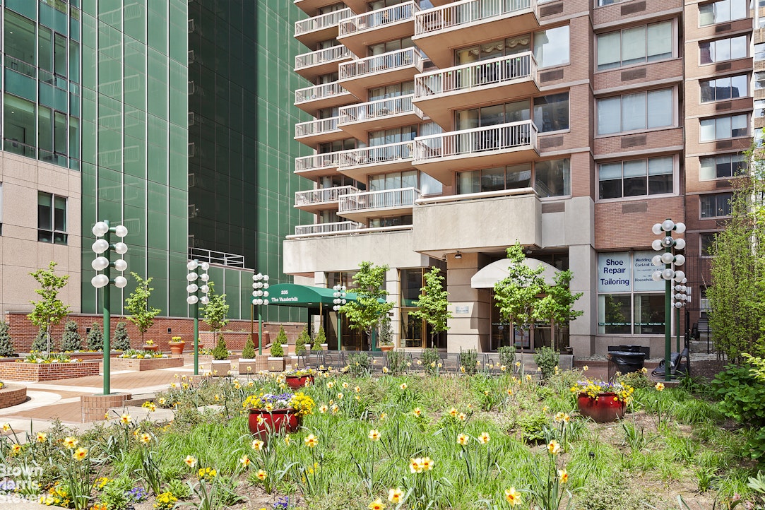 235 East 40th Street 24D Murray Hill New York NY 10016