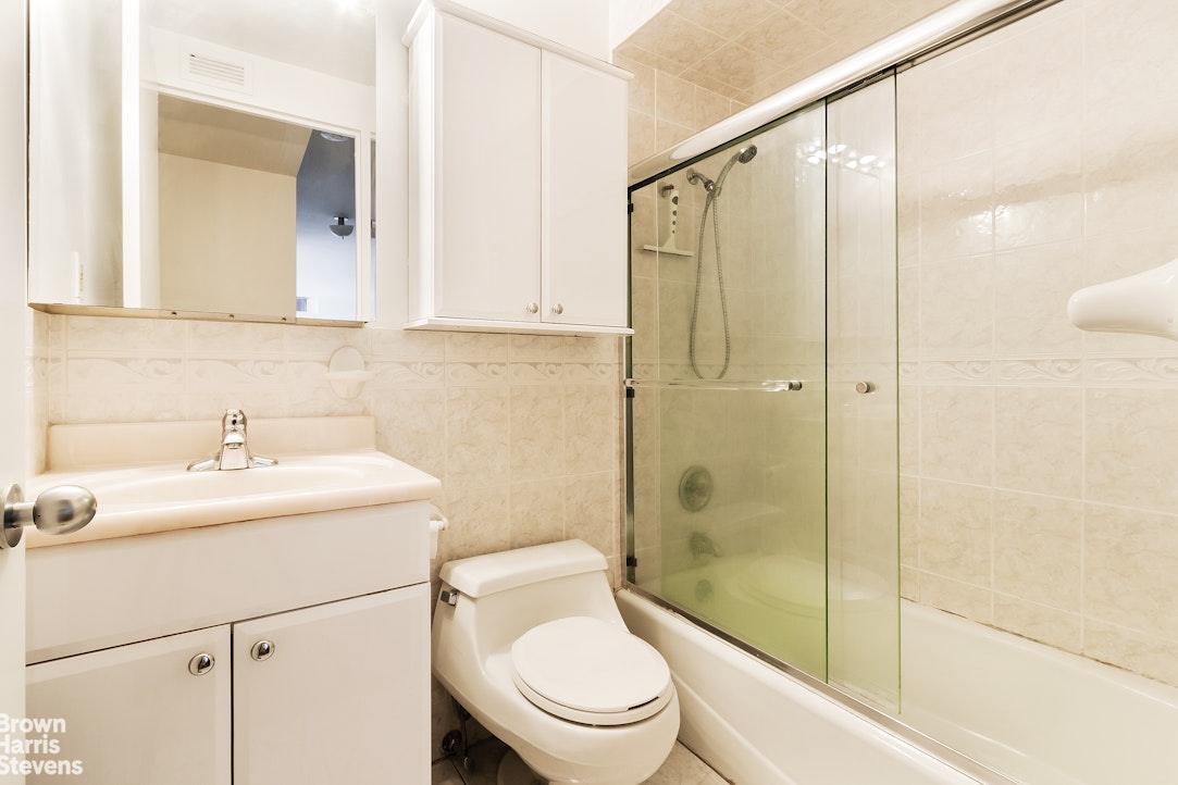 235 East 40th Street 24D Murray Hill New York NY 10016