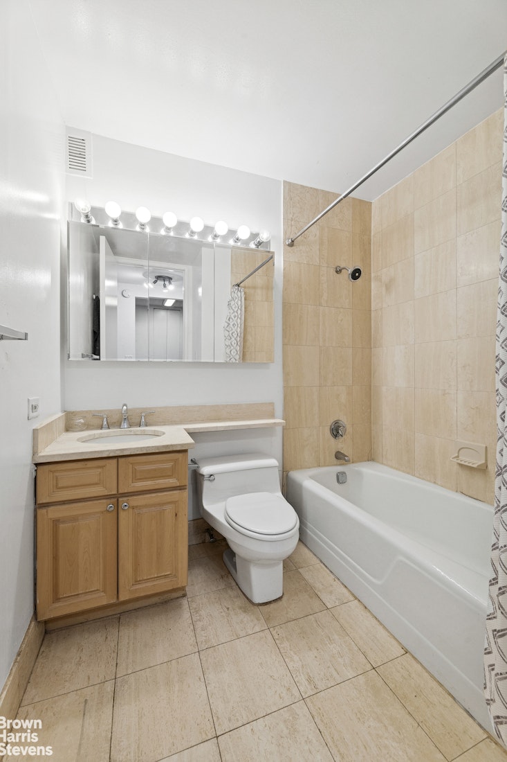 300 Albany Street 2D Battery Park City New York NY 10280