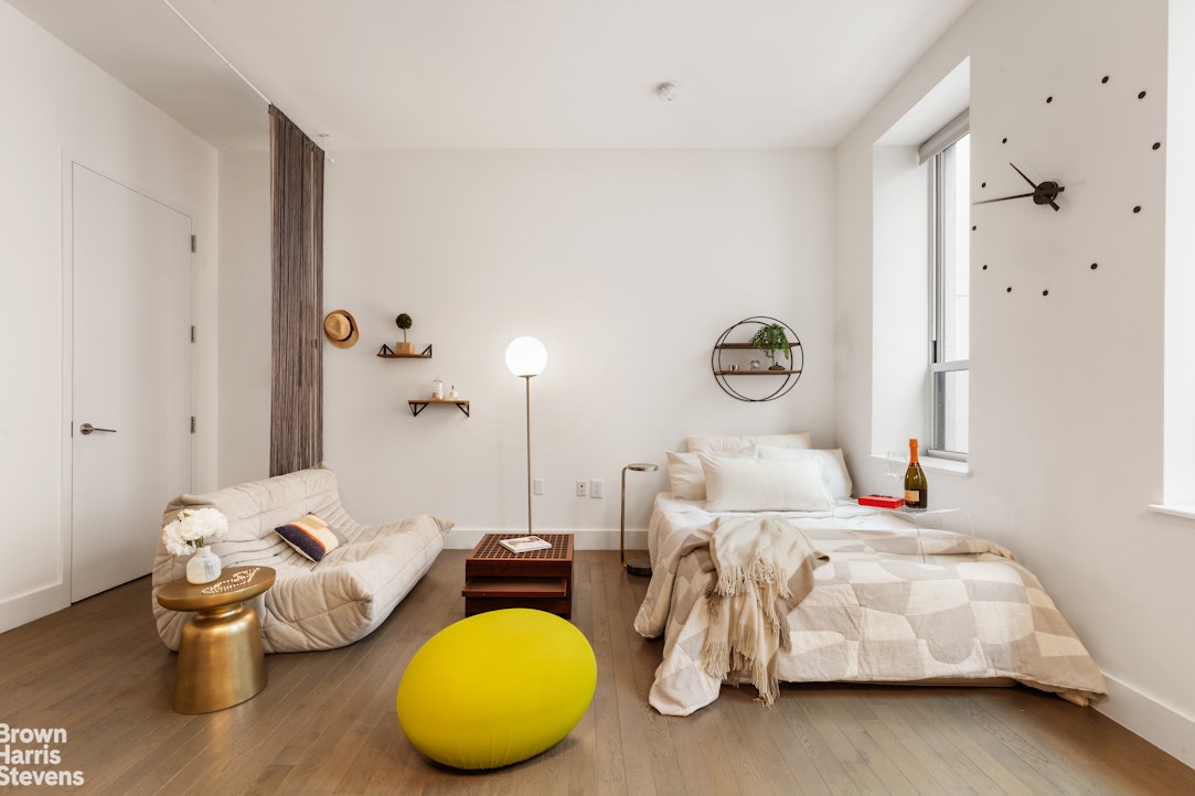 416 West 52nd Street 207 Clinton New York NY 10019