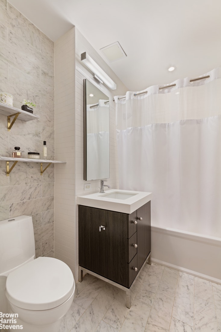 416 West 52nd Street 207 Clinton New York NY 10019