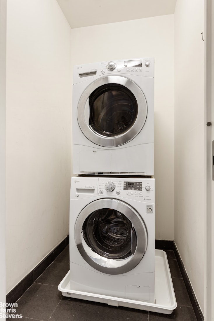 416 West 52nd Street 207 Clinton New York NY 10019