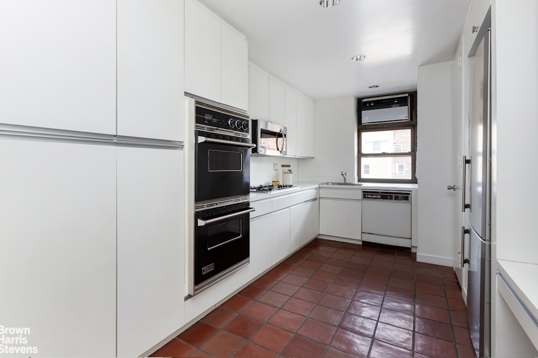 37 Riverside Drive 10B Upper West Side New York NY 10023