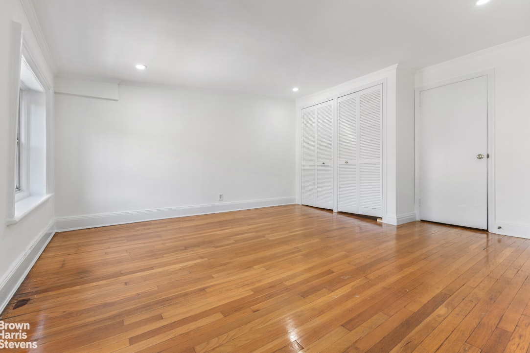 31 Pierrepont Street 3B Brooklyn Heights Brooklyn NY 11201