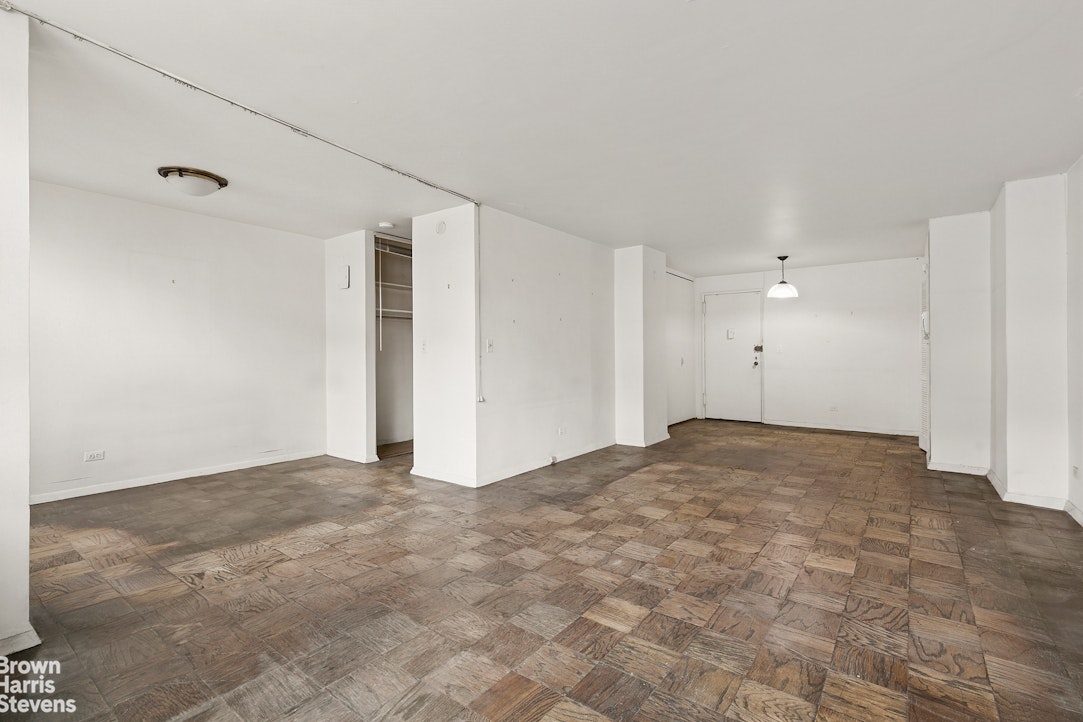 77 Seventh Avenue 4L Chelsea New York NY 10011