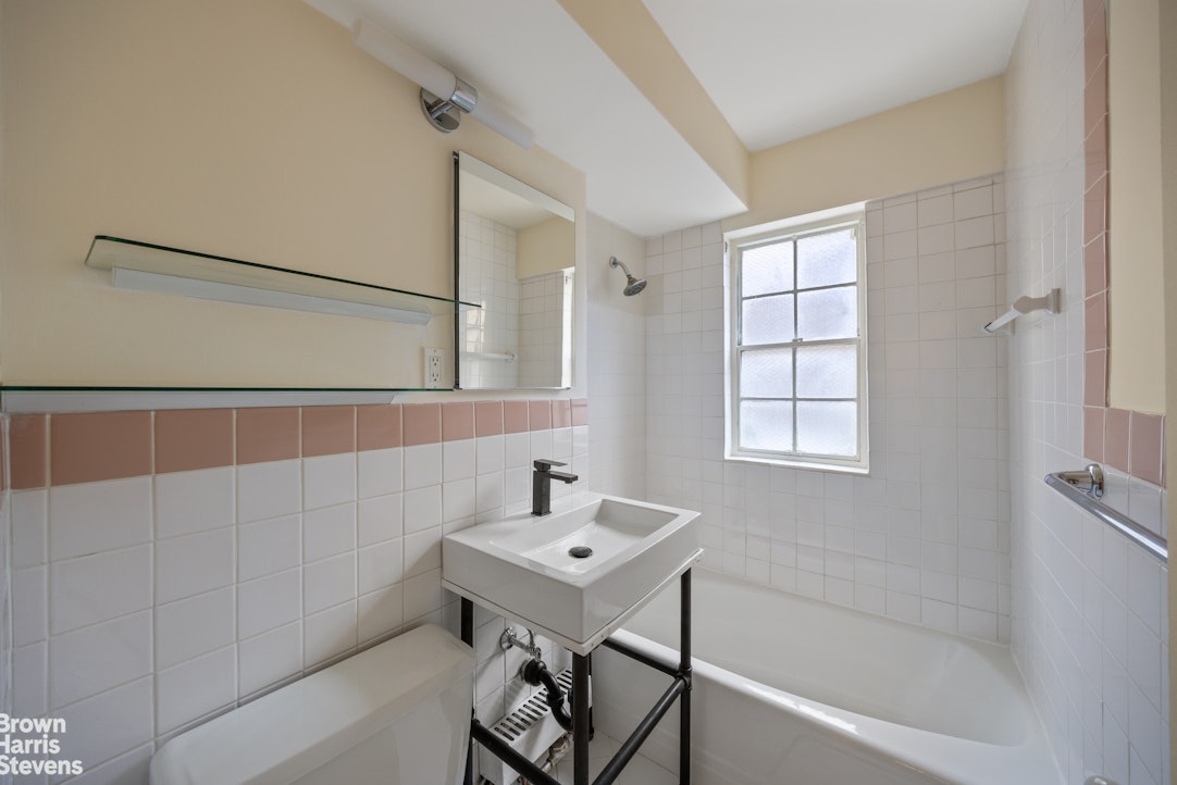 310 West 56th Street 9H Clinton New York NY 10019