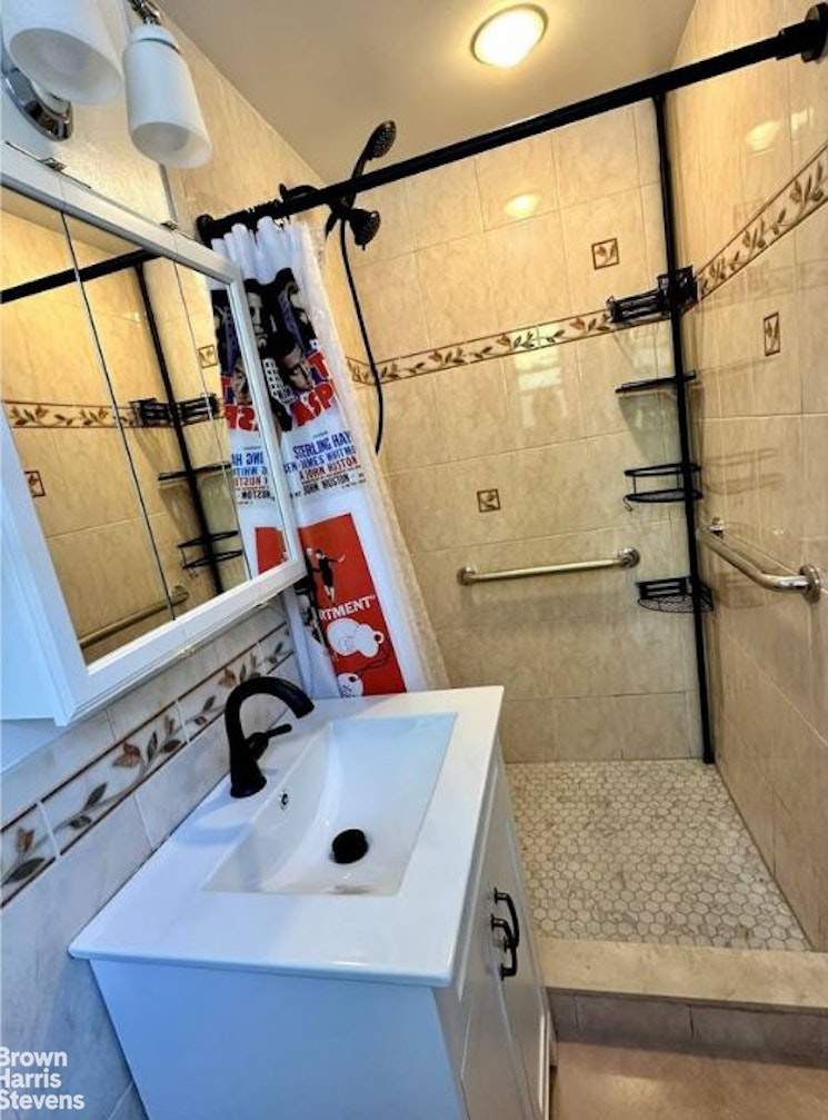 3299 Cambridge Avenue 3E Riverdale Bronx NY 10463