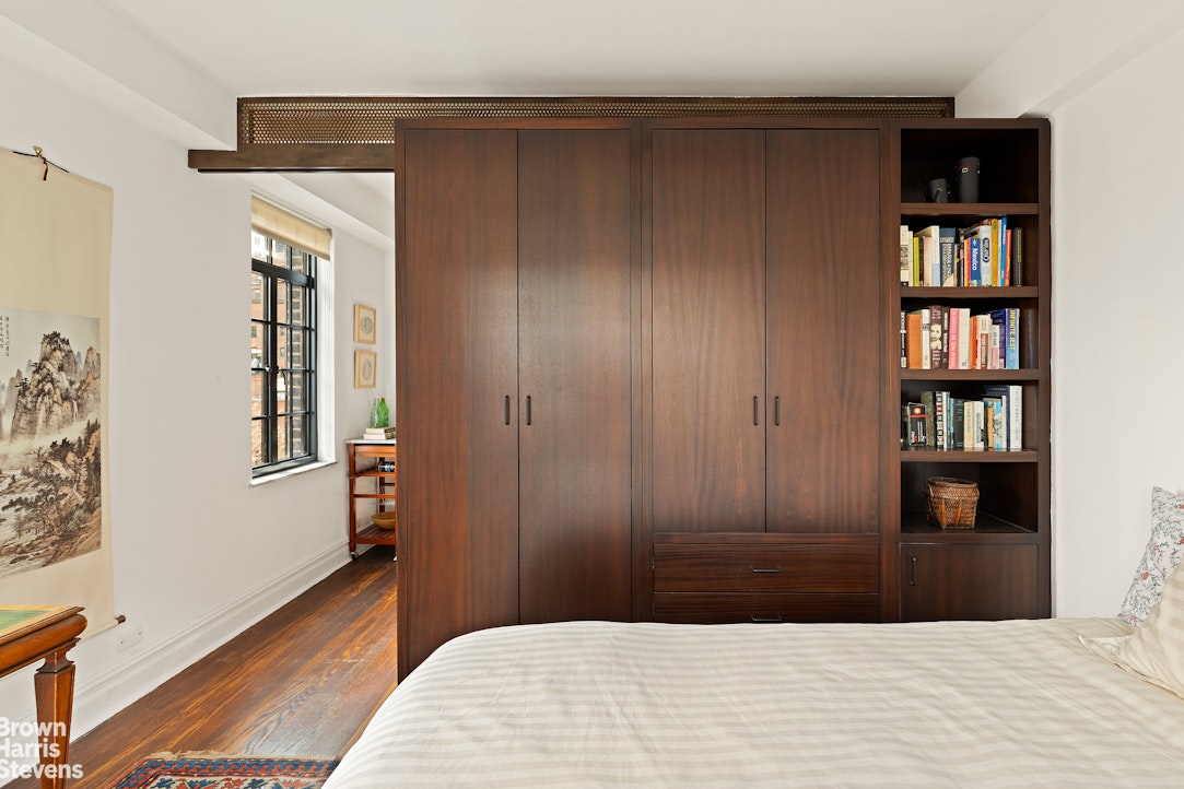 320 East 42nd Street 1001 Tudor City New York NY 10017