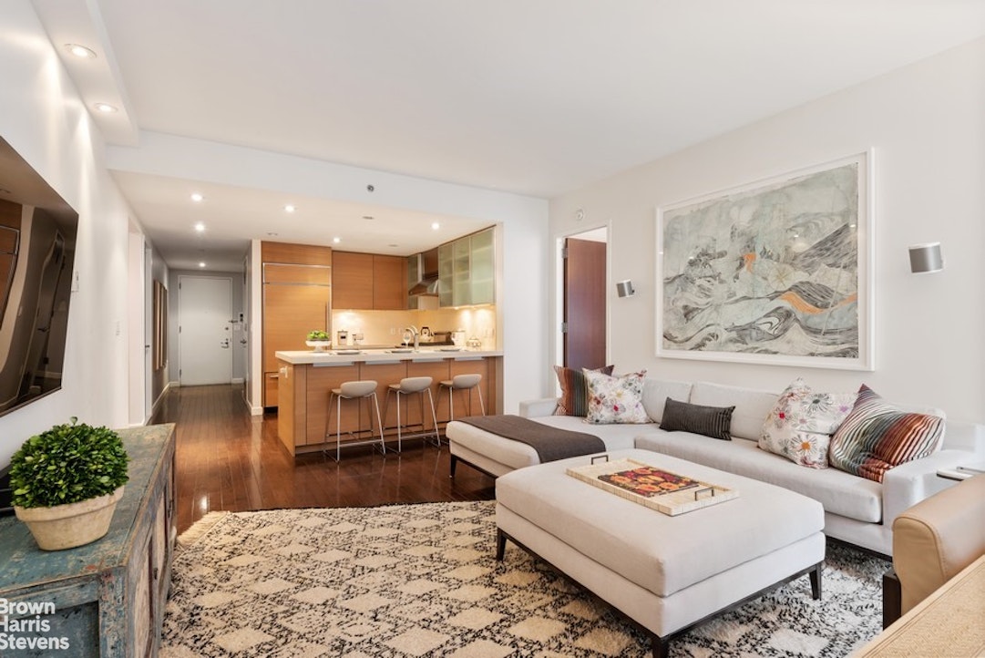 462 West 58th Street 1A Clinton New York NY 10019