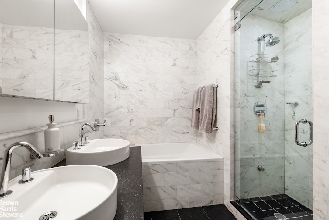 462 West 58th Street 1A Clinton New York NY 10019