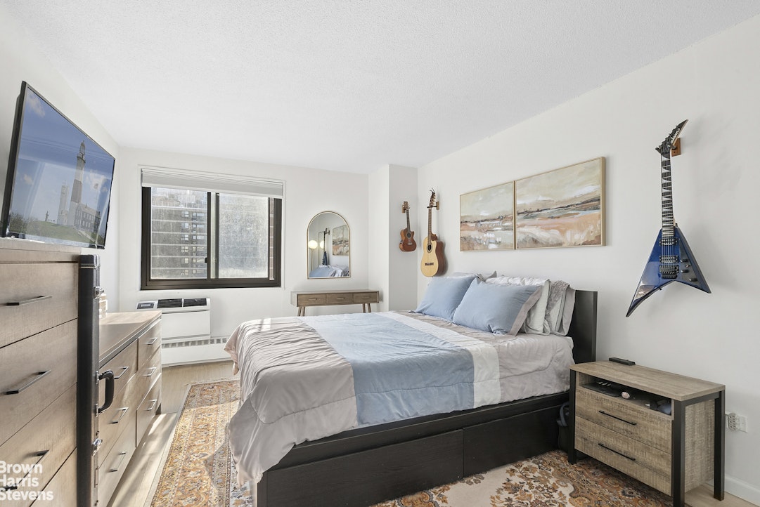 90 Gold Street 24B Seaport District New York NY 10038