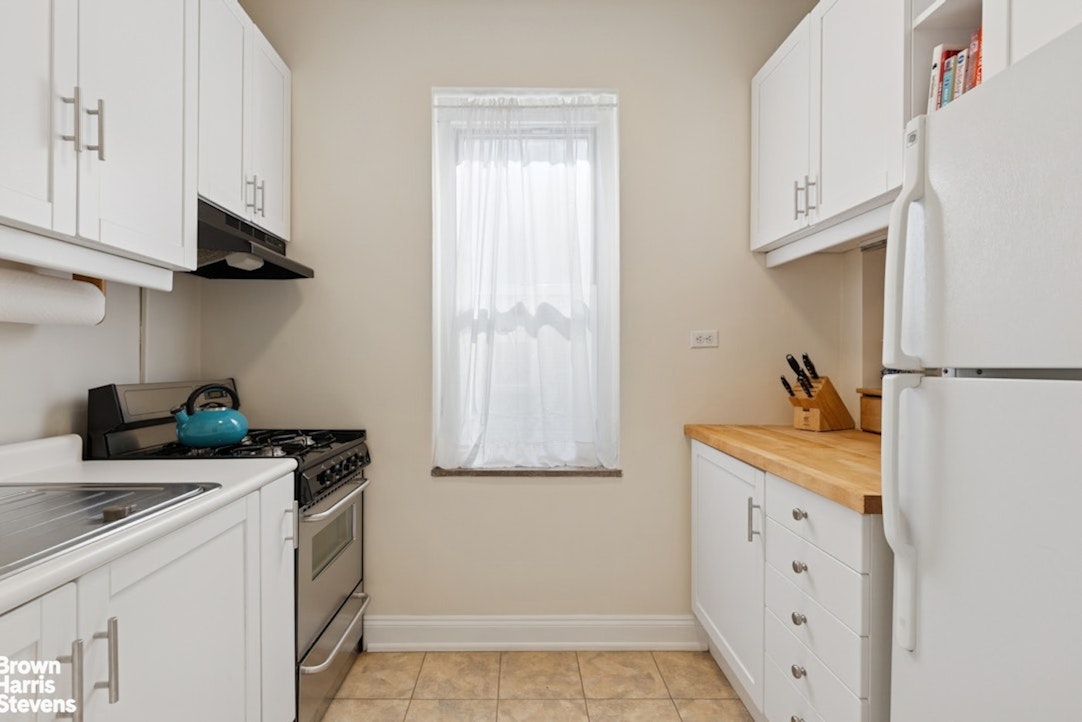 29 West 64th Street 5C Lincoln Square New York NY 10023