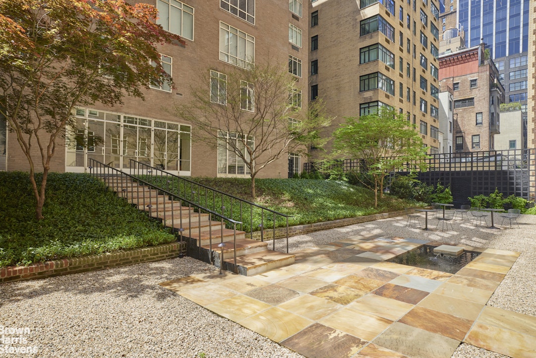 17 West 54th Street 8B Midtown West New York NY 10019