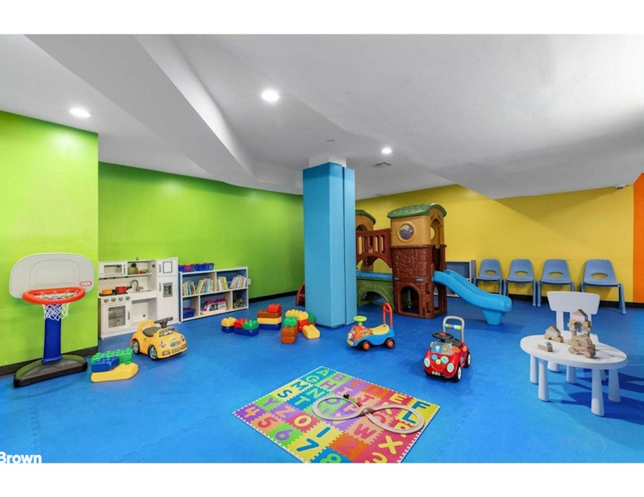 340 East 64th Street 15L Upper East Side New York NY 10065