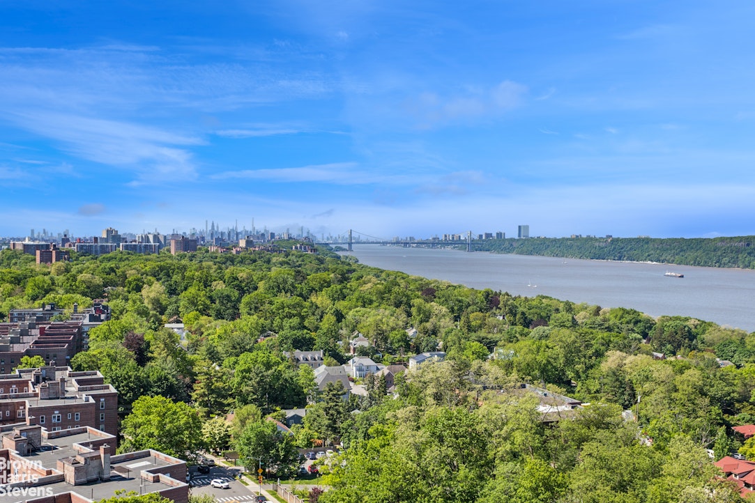 5700 Arlington Avenue 21R Riverdale Bronx NY 10471