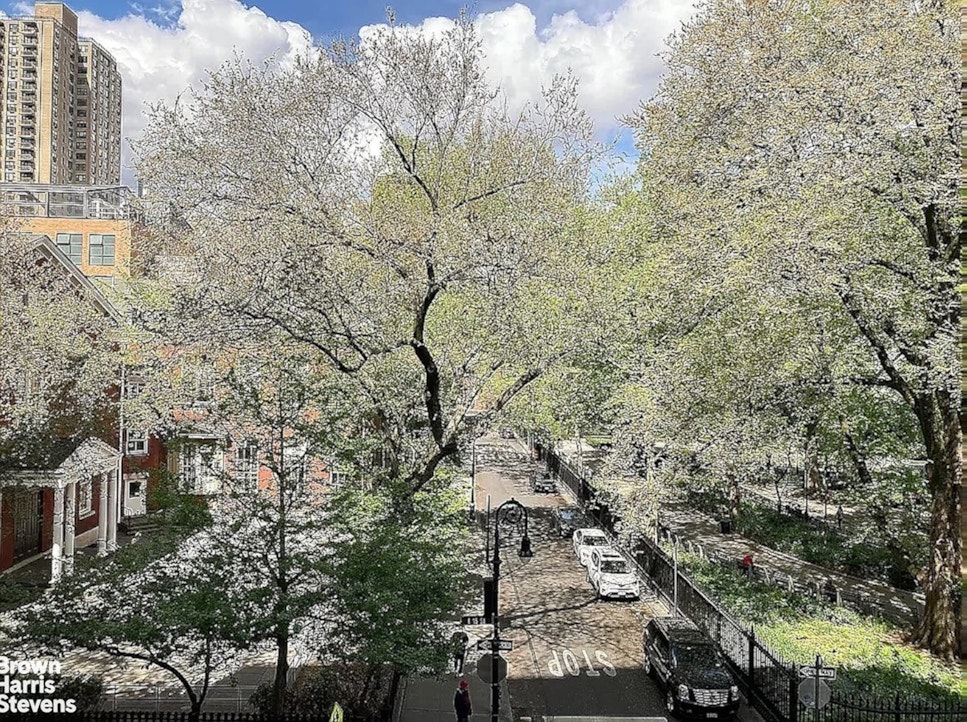 230 East 15th Street 7M Gramercy Park New York NY 10003