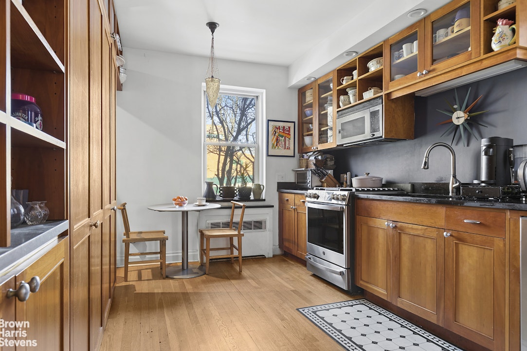 520 East 90th Street 2LGM Upper East Side New York NY 10128